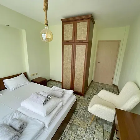Two Bedroom In Gl Apartament